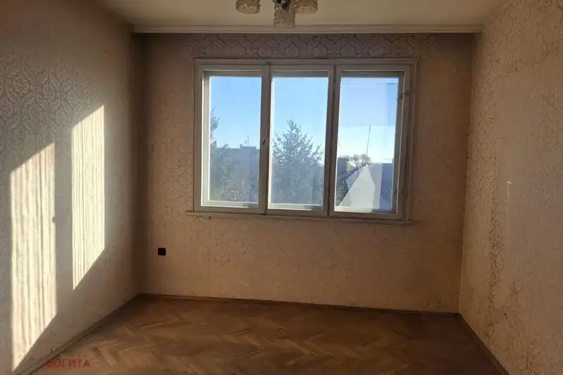 4-bedroom apartment in Stara Zagora, Centyr