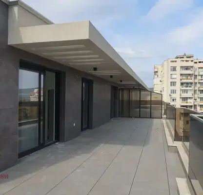 Снимка 4 — Просторен 4-стаен апартамент с панорамна тераса в Център, Стара Загора