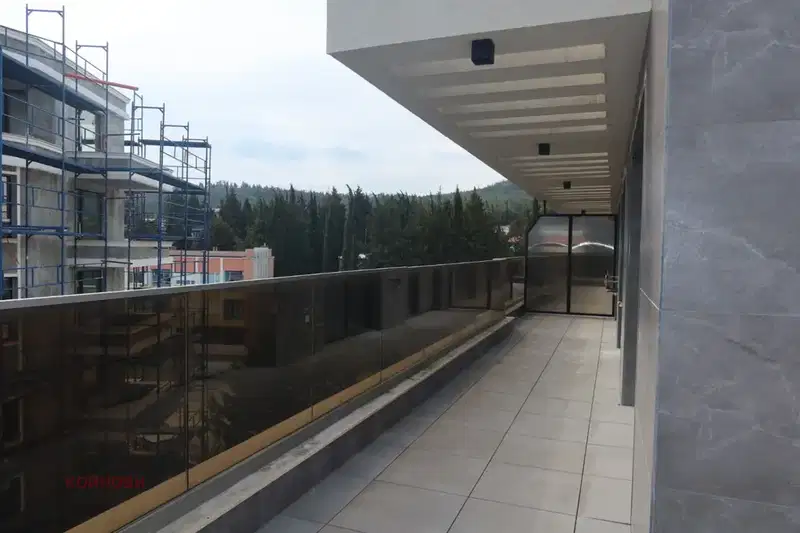 Просторен 4-стаен апартамент с панорамна тераса в Център, Стара Загора