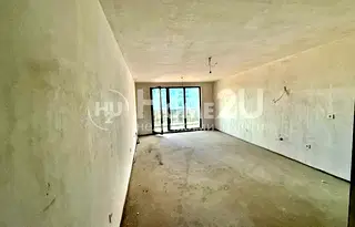 Тристаен апартамент в Студентски