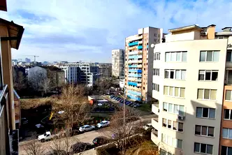 Тристаен апартамент в Студентски