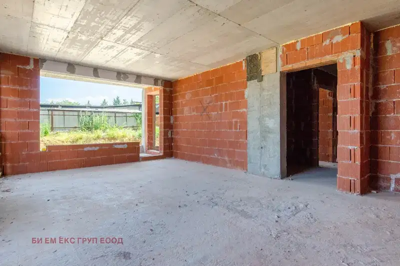 Тристаен апартамент в Студентски