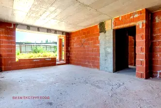Тристаен апартамент в Студентски