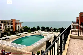 Тристаен апартамент в Бургас, Свети Влас