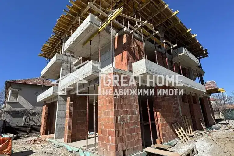 Тристаен апартамент в Търговище, Малчо Малчев