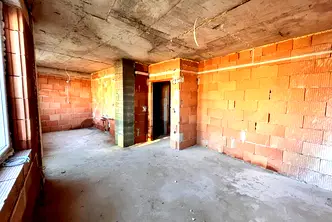 Тристаен апартамент с тераса в Аспарухово, Варна