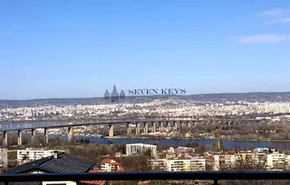 Тристаен апартамент с панорамна тераса в Аспарухово, Варна