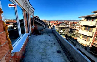 Тристаен апартамент с морска панорама в Аспарухово, Варна