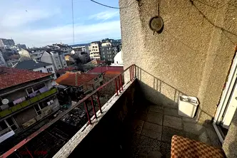 Тристаен апартамент с две тераси в Аспарухово, Варна