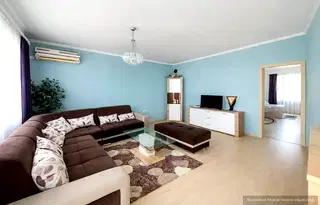 Тристаен апартамент с две тераси в Автогара, Варна
