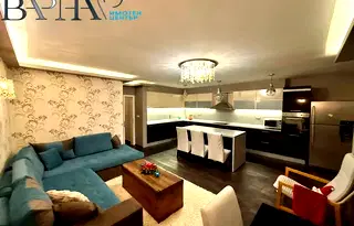 Просторен 4-стаен апартамент в Базар Левски, Варна с тераса