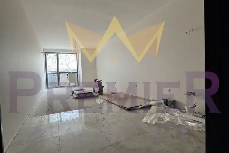Едностаен апартамент на партер в Бриз, Варна с паркомясто