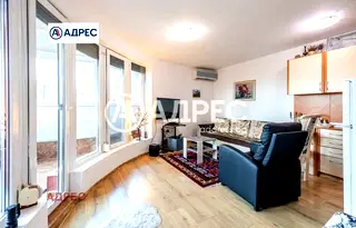 Двустаен апартамент с морска панорама в Бриз, Варна