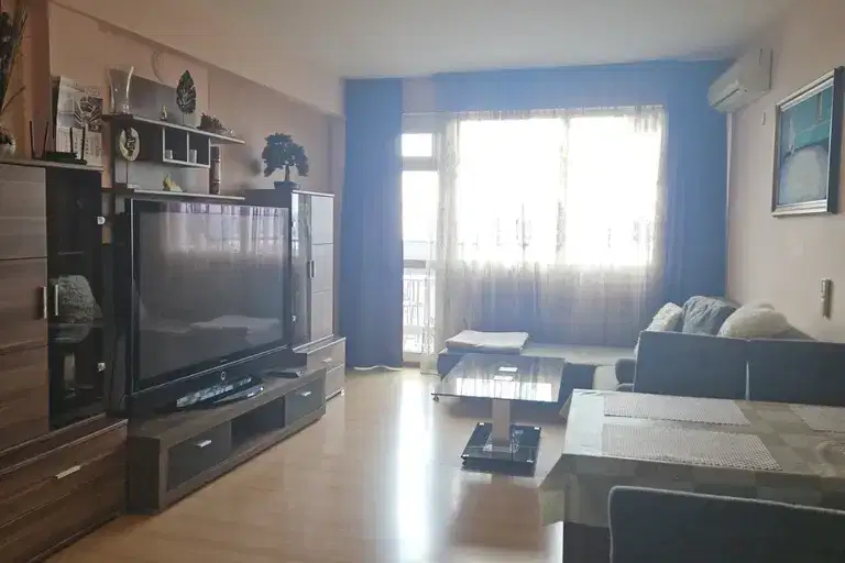 3-bedroom apartment in Varna, Briz