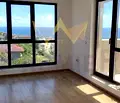 Снимка 2 — Тристаен апартамент с голяма тераса и морска панорама в Бриз, Варна