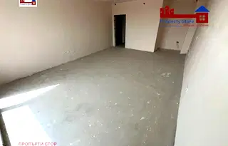 Апартамент с 3 стаи в Бриз, Варна с двор и южно изложение