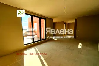 Тристаен апартамент във Варна, Бриз