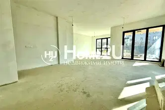 Просторен 4-стаен апартамент с големи площи в Бриз, Варна