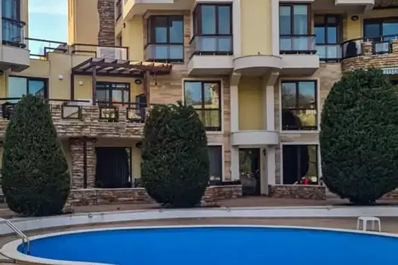3-bedroom apartment in Varna, Briz