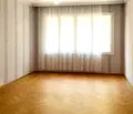 Снимка 2 — Тристаен апартамент във Варна, Централна поща