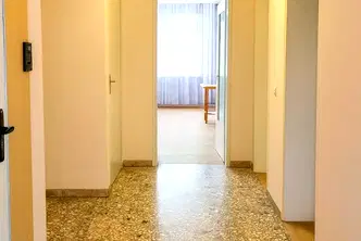 Тристаен апартамент във Варна, Централна поща
