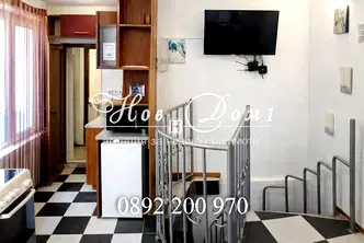 3-стаен апартамент с двор и паркинг в центъра на Варна