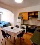 Тристаен апартамент във Варна, Център