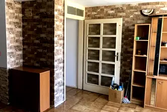 Тристаен апартамент с тераса в Център, Варна до Централна поща