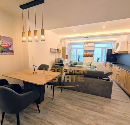 Photo 2 — Three-room apartment in the Center of Varna with enclosed terrace