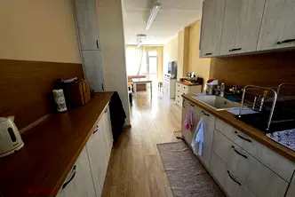 Просторен 3-стаен апартамент в Център, Варна с паркинг