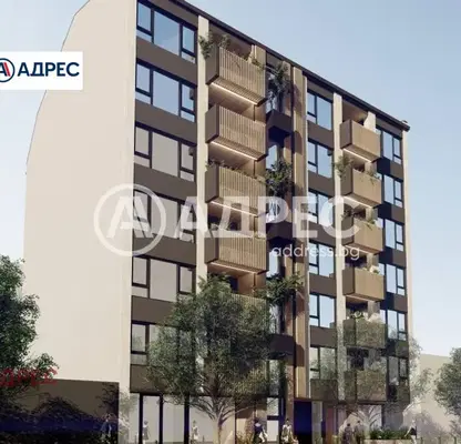 Снимка 2 — Тристаен апартамент в Център на Варна с тераса