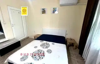 Едностаен апартамент с тераса в центъра на Варна, до Общината