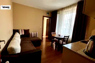 Двустаен апартамент в центъра на Варна с асансьор