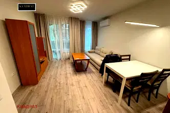 Тристаен апартамент с две тераси в Центъра на Варна