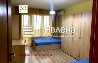 Тристаен апартамент с три тераси в Центъра на Варна