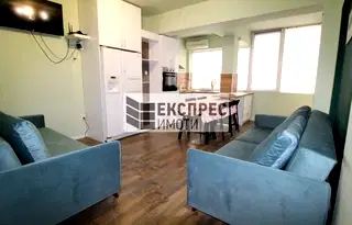 Четиристаен апартамент с тераса в Центъра на Варна