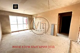 Двустаен апартамент в Цветен квартал с тераса и паркомясто