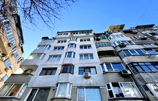 3-стаен апартамент с тераса в Цветен квартал, Варна