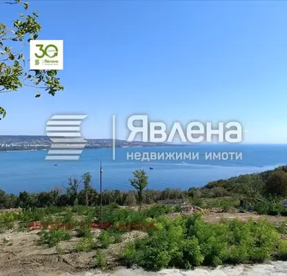 Снимка 5 — Едностаен апартамент с морска панорама в Галата, Варна