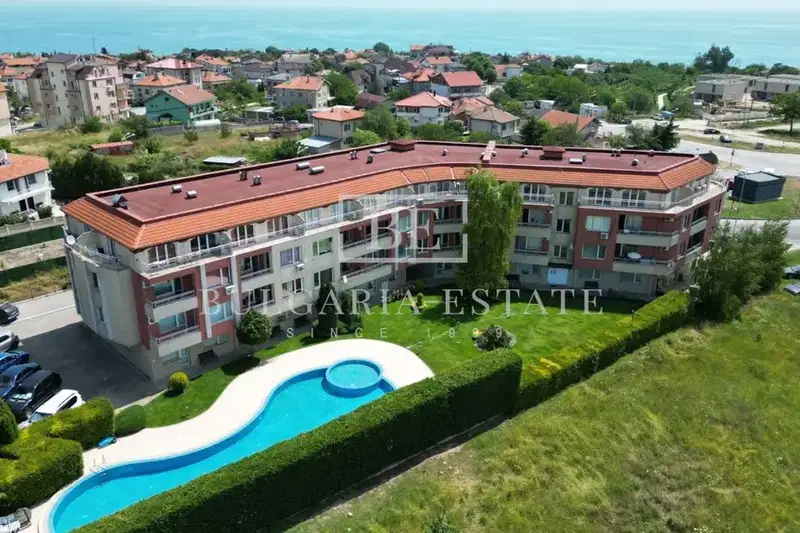 2-стаен апартамент в Галата с тераса и паркомясто
