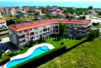 2-стаен апартамент в Галата с тераса и паркомясто