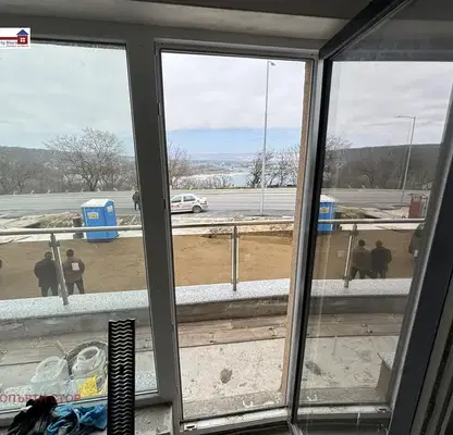 Снимка 3 — Двустаен апартамент с двор в Галата, Варна