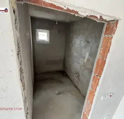 Снимка 4 — Двустаен апартамент с двор в Галата, Варна