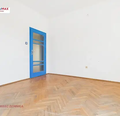 Снимка 5 — Просторен 3-стаен апартамент в Гръцка махала, Варна с паркинг