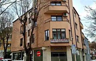 Тристаен апартамент с три тераси в Гръцка махала, Варна