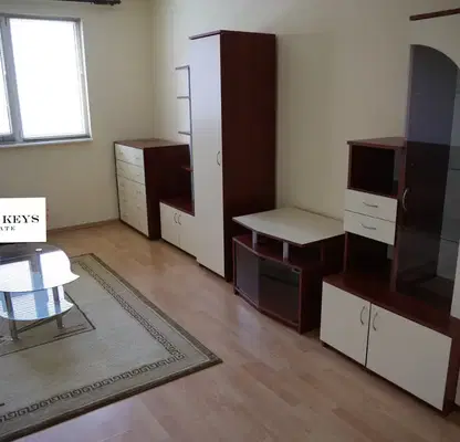 Снимка 5 — Тристаен апартамент с тераса на 3-ти етаж в ХЕИ, Варна