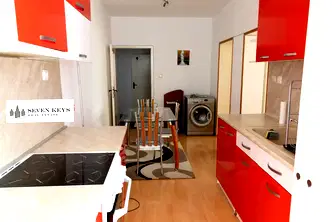 Тристаен апартамент с тераса на 3-ти етаж в ХЕИ, Варна