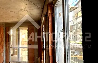 Просторен 2-стаен апартамент с южно изложение в Колхозен пазар, Варна