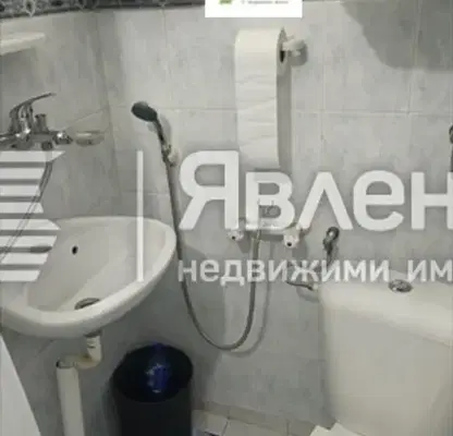 Снимка 5 — Двустаен апартамент във Варна, Колхозен пазар