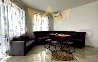 Тристаен апартамент с тераса в Колхозен пазар, Варна
